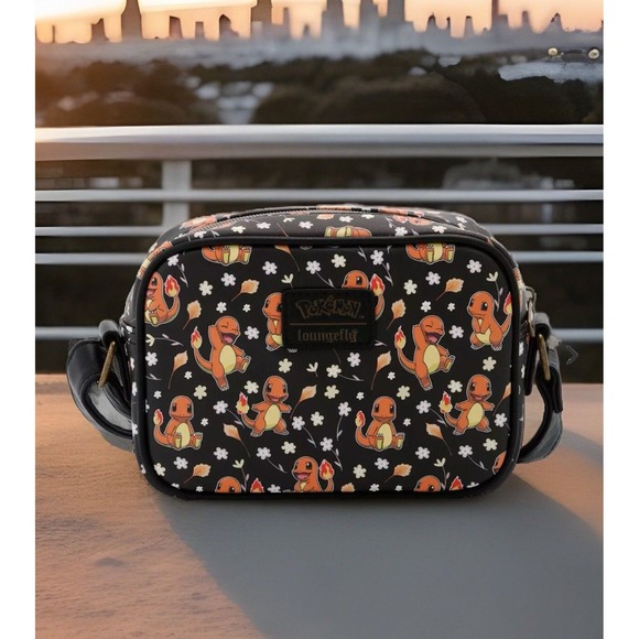 Loungefly Pokemon Charmander Crossbody Daisy Pattern Floral Camera Bag NWT - Picture 1 of 5
